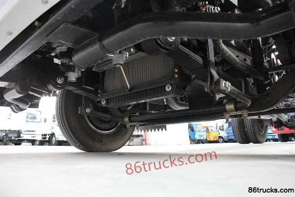 Yuejin Chaoyue C500 140hp 4X2(6 wheels) 3308 Wheelbase Cargo Truck Chassis (2) | 86Trucks