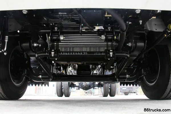 Yuejin Chaoyue C300 125 ch 4X2(6 roues) châssis de camion frigorifique, empattement 3308 (2) | 86Trucks