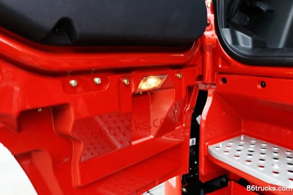 FAW Jiefang J6P camion lourd version froide 420 ch 6X4(10 roues) tracteur routier Cabine (1) | 86Trucks