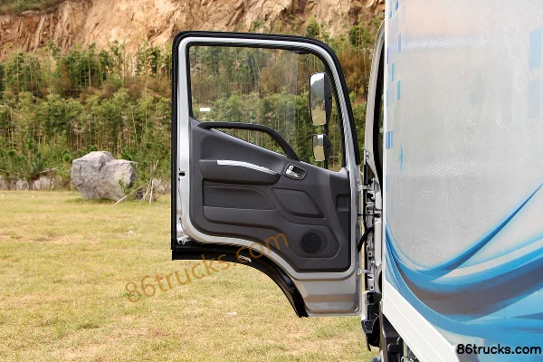 Foton Ollin CTS 143 ch 4X2(6 roues) camion léger fourgon 4,14 m cabine simple (1) | 86Trucks