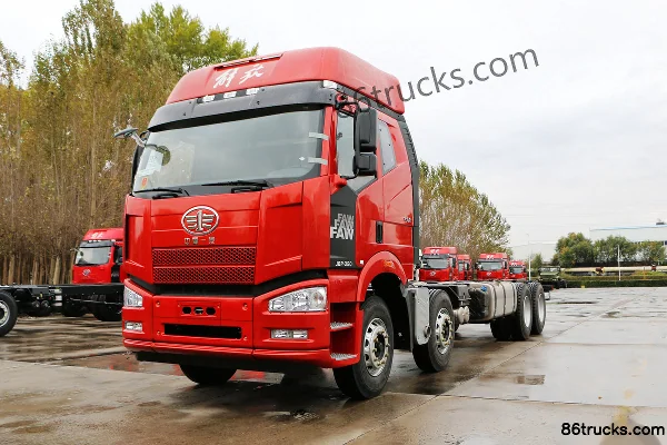 FAW Jiefang J6P Heavy Truck 350hp Quality Edition 8X4(12 wheels) Cargo Truck Chassis Exterior (3) | 86Trucks