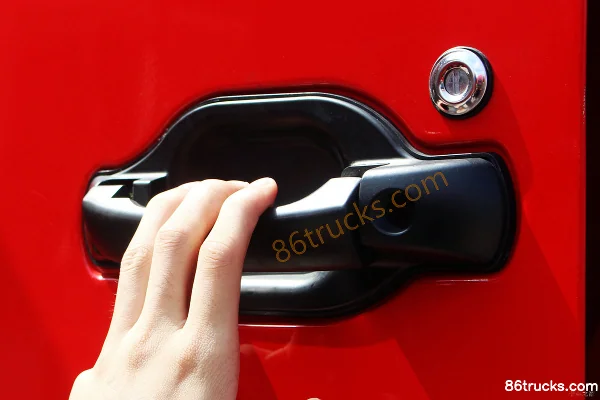 Hyundai Sichuan Zhidao 800W poids lourd 310 ch 4X2(6 roues) tracteur routier Cabine (1) | 86Trucks
