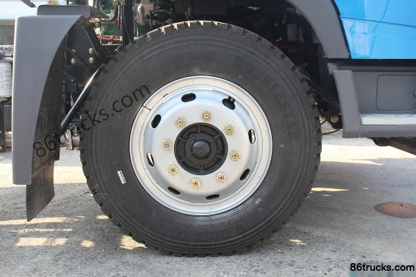 FAW Jiefang Qingdao Lu V 180 hp 4x2(6 wheels) cargo truck chassis (3) | 86Trucks