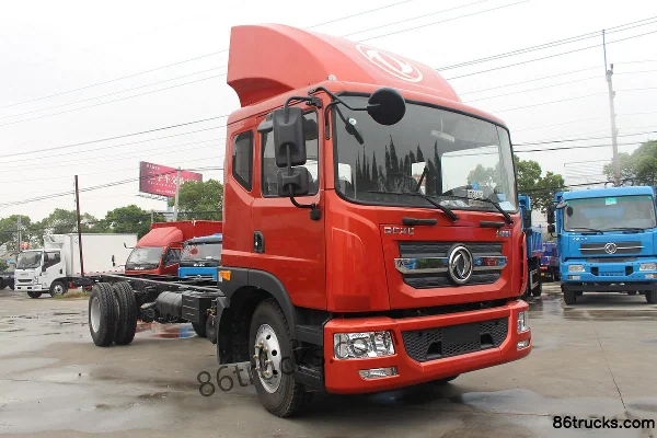 Dongfeng Duolika D9 180hp 4X2(6 wheels) 7.68m Van Cargo Truck Chassis Exterior (2) | 86Trucks