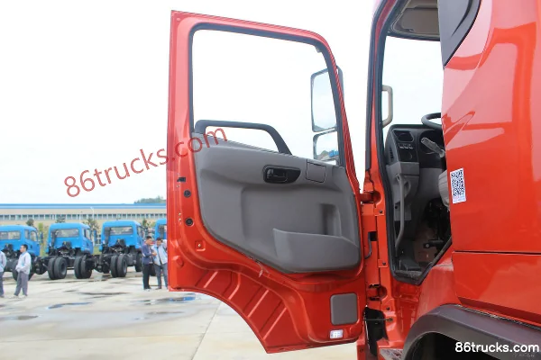 CHUANJIAO 270 hp 8X4(12 wheels) 6.8m dump truck Cab (1) | 86Trucks