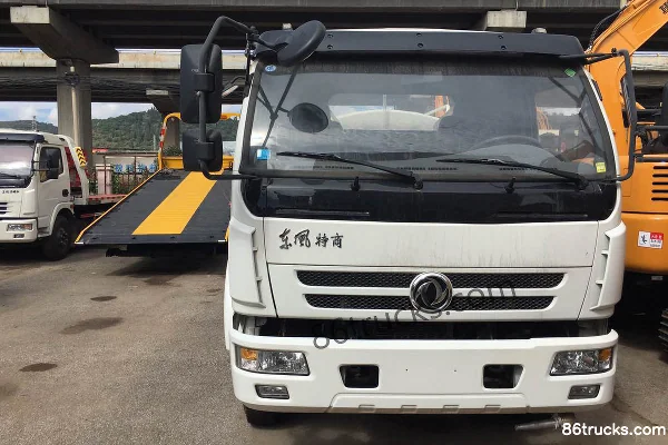 Dongfeng Teshang 140 hp 4X2(6 wheels) Water Sprinkler Truck (Chusheng Brand) Exterior (2) | 86Trucks