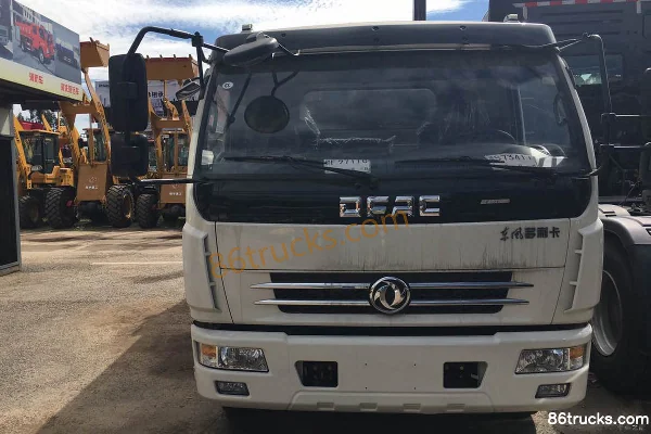 Dongfeng Duolika 124 hp 4X2(6 wheels) Compressed Garbage Truck (Chusheng Brand) Exterior (2) | 86Trucks