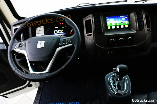 Geely FARIZON E200 Standard Edition 4.2m single-row garbage truck (electric) Cab (2) | 86Trucks