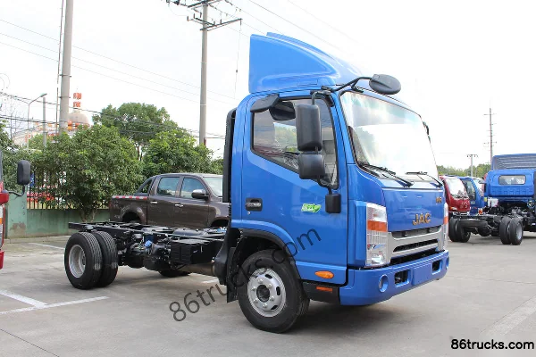 JAC Shuailing H330 160 ch 4X2(6 roues) châssis de camion léger cabine simple Extérieur (2) | 86Trucks