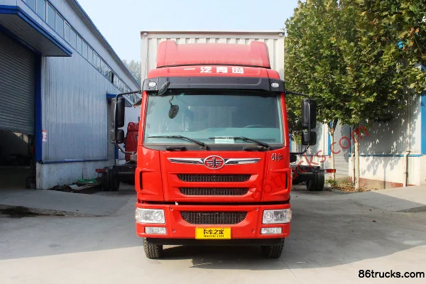 FAW Jiefang Qingdao Long V Medium Truck 164 hp 4X2(6 wheels) 7.2m Van Cargo Truck Exterior (2) | 86Trucks