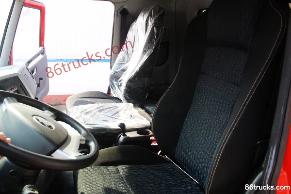 FAW Jiefang Qingdao Long V Medium Truck 164 hp 4X2(6 wheels) 7.2m Van Cargo Truck Cab (1) | 86Trucks