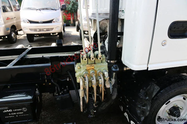 JAC Kangling X1 87 hp 4X2(6 wheels) 2400mm Wheelbase Dump Garbage Truck Body (2) | 86Trucks