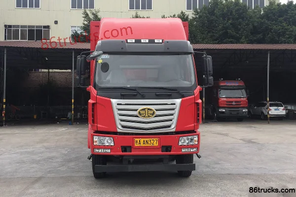 FAW Liute Jinlu Medium Truck 220hp 6X2(8 wheels) 9.6m Box Cargo Truck Exterior (2) | 86Trucks