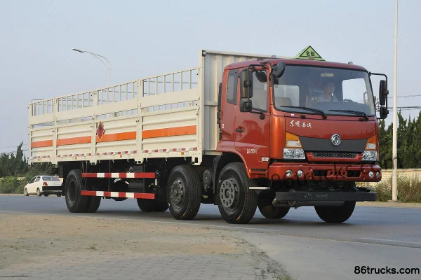 Dongfeng Commercial Vehicle Jiayun camion moyen 210 ch 6X2(8 roues) transport de bouteilles de gaz Extérieur
