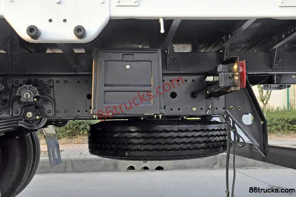 Dongfeng Commercial Vehicle Jiayun camion moyen 210 ch 6X2(8 roues) transport de bouteilles de gaz Châssis (2) | 86Trucks