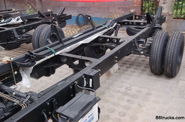 Foton Aoling Chaoyue 95hp 4X2(6 wheels) 4.2m Single Row Van Light Truck (Chassis) (1) | 86Trucks