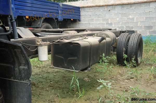 Foton Aoling Jieyun camion moyen 130 ch 4X2(6 roues) 6,2 m camion porteur Châssis (3) | 86Trucks