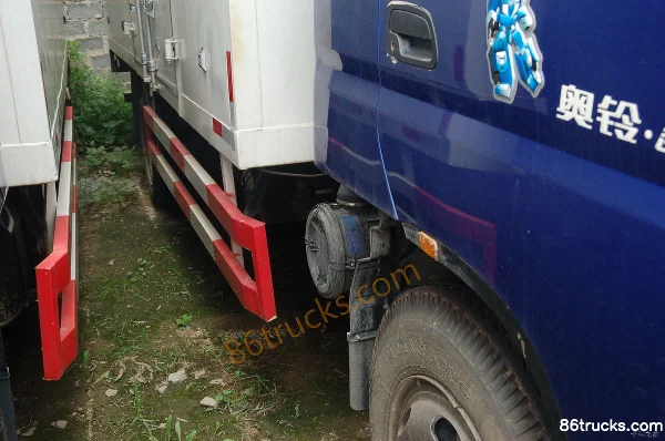 Foton Auman Chaoyue 140hp 4X2(6 wheels) 6.8m crew-cab van cargo truck Chassis (2) | 86Trucks