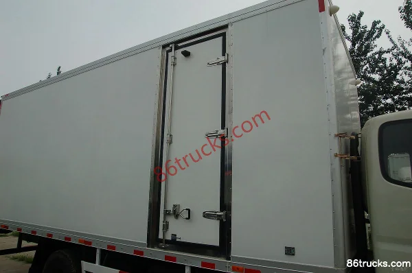 Foton Ollin Jieyun 132 hp 4X2(6 wheels) 4.8m semi-panel van light truck Body (1) | 86Trucks