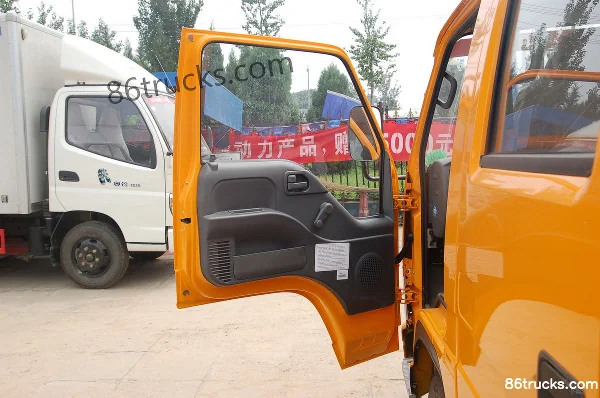 Foton Aumark Série N 95 ch 4X2(6 roues) 3,3 m cabine double plateau léger (1) | 86Trucks