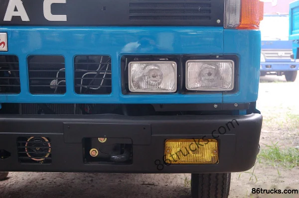 Beijing 1041 102hp 4X2(6 wheels) 3.3m Double Row Flatbed Light Truck (Gasoline) Exterior (3) | 86Trucks