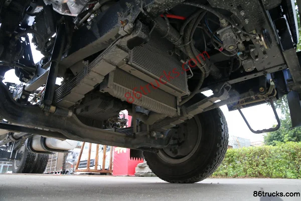 Sinotruk HOWO Tongsai 154 ch 4X2(6 roues) 5,2 m châssis de camion porteur fourgon à cabine demi-avancée (2) | 86Trucks