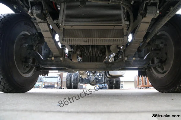 Sinotruk HOWO Tongsai 154 ch 4X2(6 roues) 5,2 m châssis de camion porteur fourgon à cabine demi-avancée (1) | 86Trucks