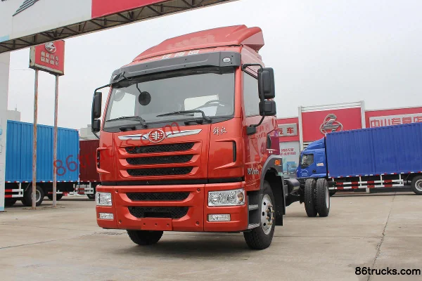 FAW Jiefang Qingdao LuV 180 hp 4x2(6 wheels) 7.6m Van Truck Exterior (3) | 86Trucks