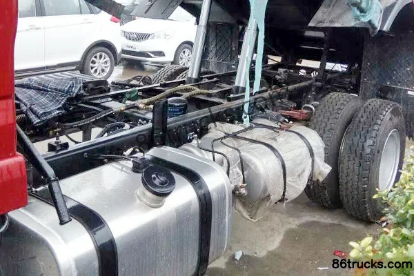 Tangjun Ouling T7 Series 129hp 4X2(6 wheels) 3.72m Dump Truck Chassis (1) | 86Trucks