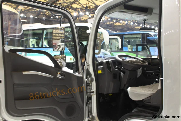 Foton Ollin CTS 143 ch 4X2(6 roues) 4,18 m camion léger cabine simple plateau (1) | 86Trucks