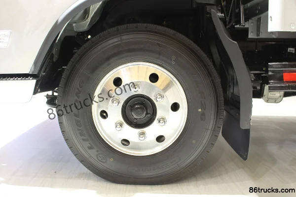 Foton Ollin CTS 143 ch 4X2(6 roues) 4,18 m camion léger cabine simple plateau Châssis (1) | 86Trucks