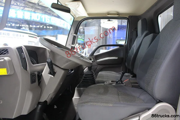 Foton Aumark S3 Series 143 hp 4X2(6 wheels) refrigerated truck Cab (2) | 86Trucks