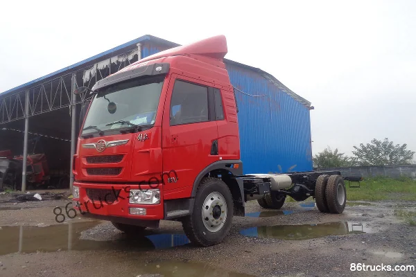 FAW Jiefang Qingdao Long V medium-duty truck 180hp 4X2(6 wheels) stake cargo truck chassis Exterior (2) | 86Trucks