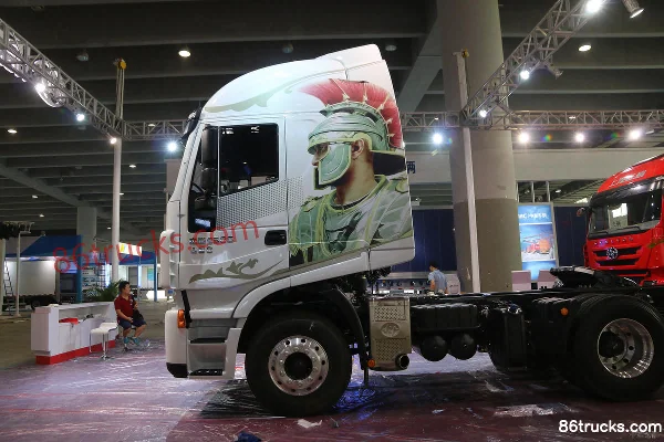 SAIC Hongyan Genlyon C500 Heavy Truck 450hp 6X4(10 wheels) Tractor Truck Exterior (3) | 86Trucks