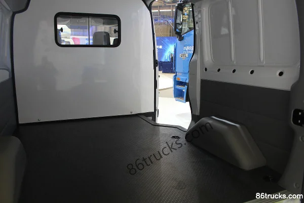 Foton Business Vehicle Tuyano E Commercial Version 2016 129 hp 2.8T short wheelbase high roof closed van Body (2) | 86Trucks