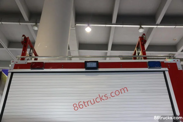 IVECO Eurocargo (Imported) ML100E22 217 hp 4X2(6 wheels) small water tank fire truck chassis Body (1) | 86Trucks