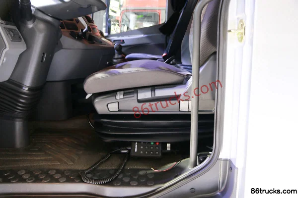 Foton Auman EST-A 6 série camion lourd 430 ch 6X2R tracteur routier Cabine (3) | 86Trucks