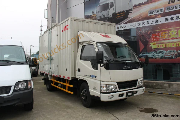 JMC Xinshunda 116 ch 4X2(6 roues) 4,21 m camion léger fourgon cabine avancée (grand conteneur) Extérieur (2) | 86Trucks