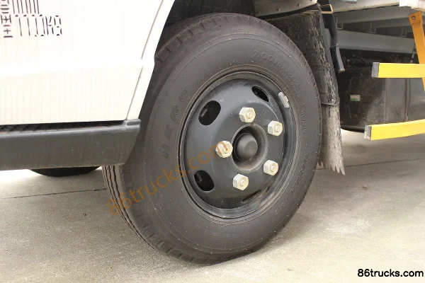 JMC Xinshunda 116 ch 4X2(6 roues) 4,21 m camion léger fourgon cabine avancée (grand conteneur) Châssis (3) | 86Trucks