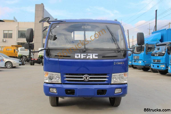 Dongfeng Duolika D6-M 117hp 4X2(6 wheels) 4.17m Single Row Cab Stake Light Truck Exterior (2) | 86Trucks