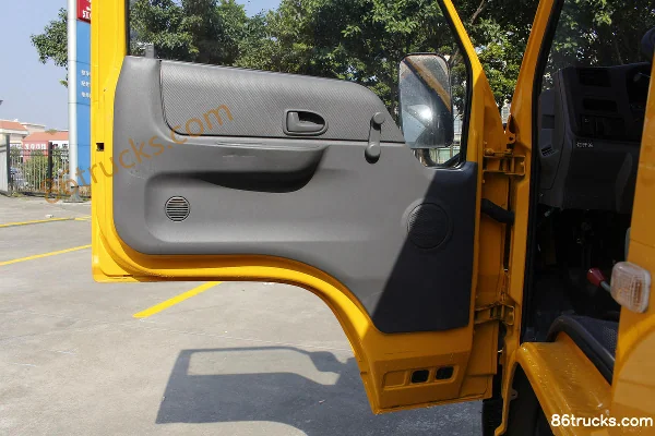 JMC New Kaiyun 110 hp 4X2(6 wheels) 14m Aerial Work Truck Cab (3) | 86Trucks