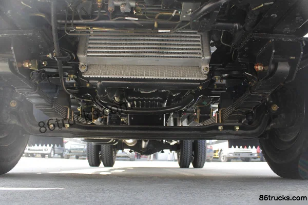 JMC New Kaiyun 109 hp 4X2(6 wheels) 4m Single Row Refrigerated Truck Chassis (2) | 86Trucks