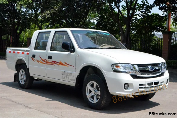 Fodi Xiaochaoren 2015 2.2L gasoline 2WD double-row pickup truck Exterior