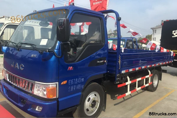 JAC Kangling M1 95hp 4X2(6 wheels) 4.2m single-row flatbed light truck Exterior (2) | 86Trucks
