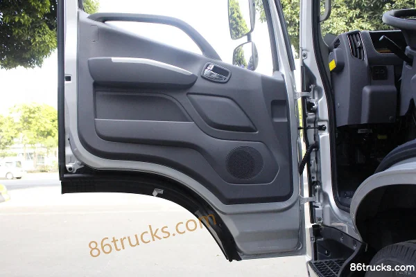 Foton Aoling CTS 143 ch 4X2(6 roues) châssis de camion léger à ridelles, cabine simple 4,18 m (3) | 86Trucks