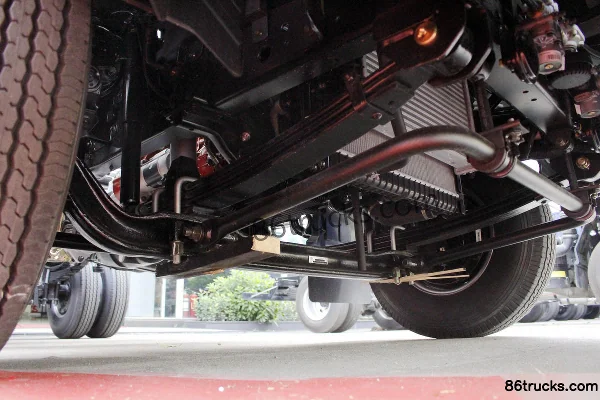 Foton Aoling CTS 143 ch 4X2(6 roues) châssis de camion léger à ridelles, cabine simple 4,18 m (2) | 86Trucks
