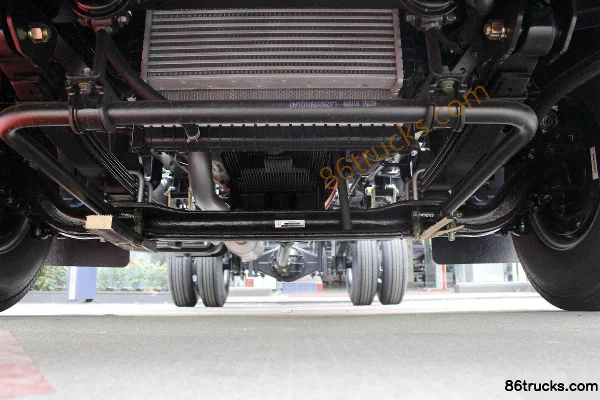 Foton Aoling CTS 143 ch 4X2(6 roues) châssis de camion léger à ridelles, cabine simple 4,18 m (1) | 86Trucks