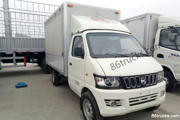 Kama W01 87 hp 4X2(6 wheels) Single Row Van Mini Truck Exterior