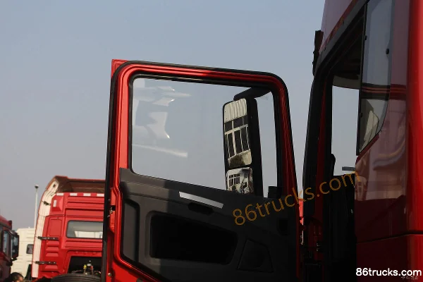 SHACMAN Delong X3000 Light-Speed 375hp 8X2(10 wheels) 9.5m Livestock Truck Cab (2) | 86Trucks
