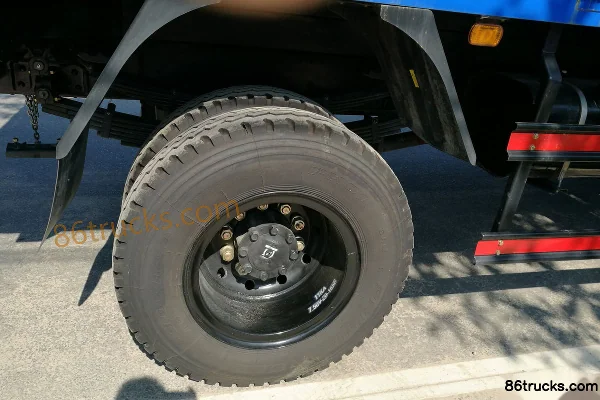 Sichuan Hyundai New Hongyun 130hp 4X2(6 wheels) 4.1m dump truck Cab (3) | 86Trucks